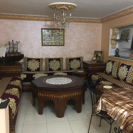 شقة توجد وسط مدينة طنجة و تتوفر على كامل التجهيزات الضرورية خاصةبالعائلات Luaran gambar