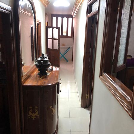 شقة توجد وسط مدينة طنجة و تتوفر على كامل التجهيزات الضرورية خاصةبالعائلات Luaran gambar
