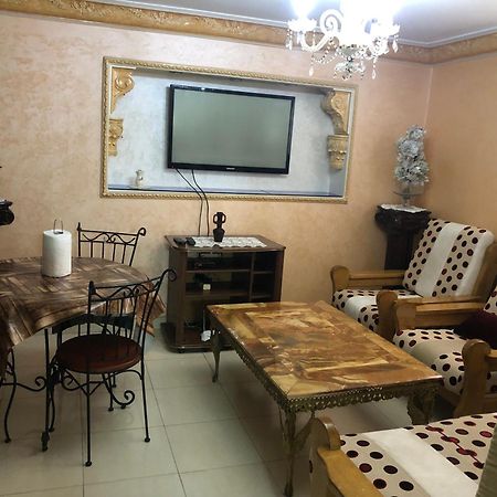 شقة توجد وسط مدينة طنجة و تتوفر على كامل التجهيزات الضرورية خاصةبالعائلات Luaran gambar