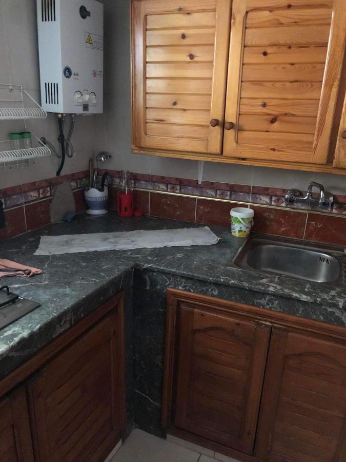 شقة توجد وسط مدينة طنجة و تتوفر على كامل التجهيزات الضرورية خاصةبالعائلات Luaran gambar